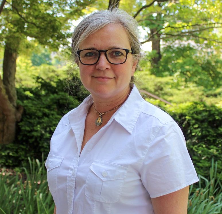 Headshot of Ann-Marie Knoblauch.