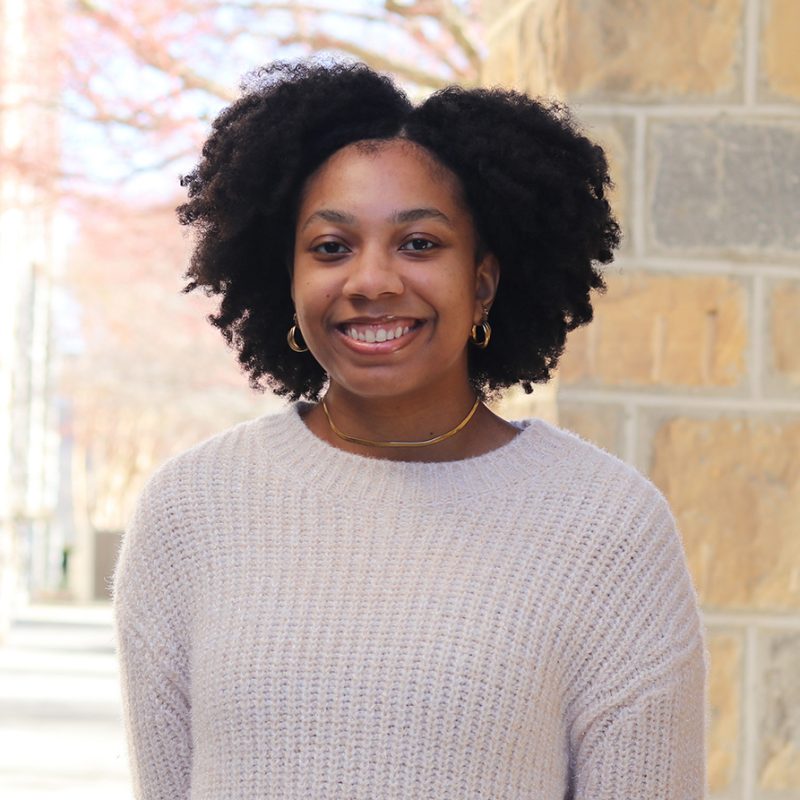 Maya Simmons headshot